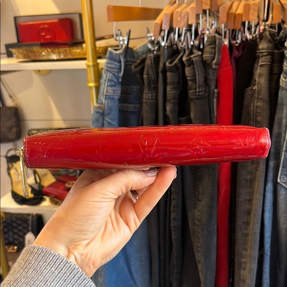Louis Vuitton Red Vernis Zippy Leather Wallet - Picture 7 of 15